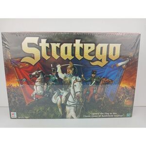 Stratego Board Game Capture the Flag Battlefield Strategy 1999 NEW SEALED!